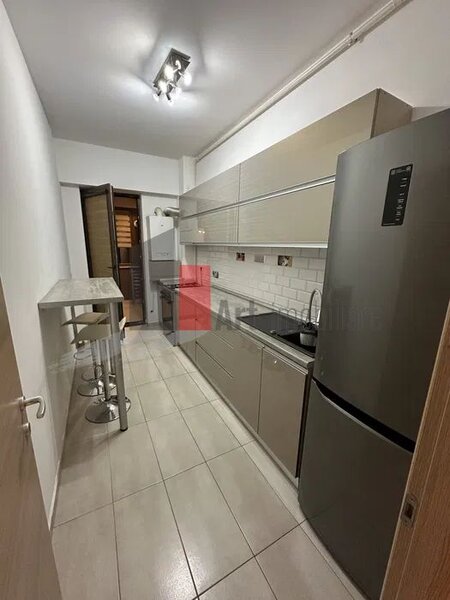 Doua camere, apartament lux, zona linistita, mobilat utilat, centrala proprie